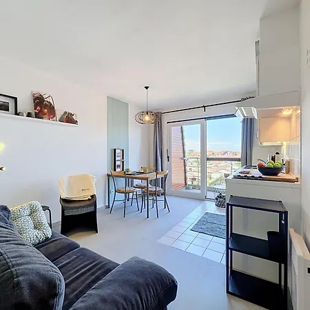 Deauville With Pool & Balcony By Interhome Bredene